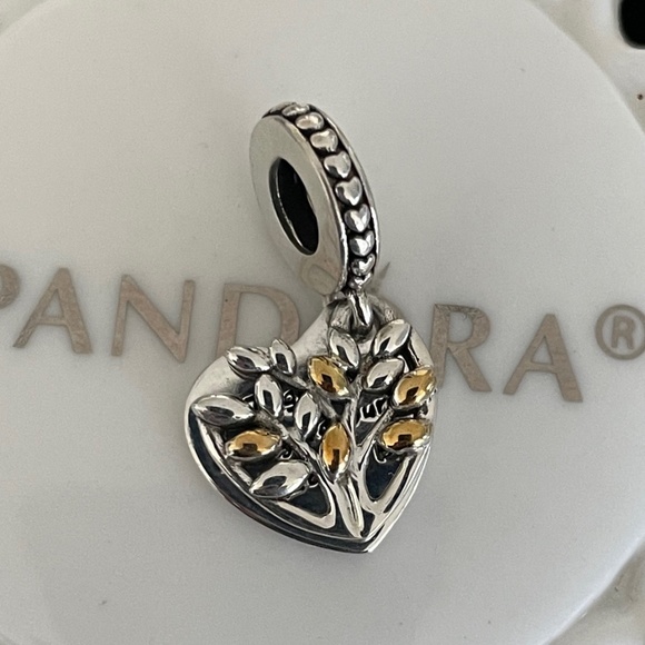 PANDORA FAMILY TREE HEART DANGLE CHARM - Picture 3 of 5